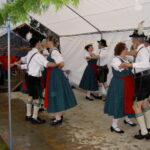 Christmas-Market-Dancers